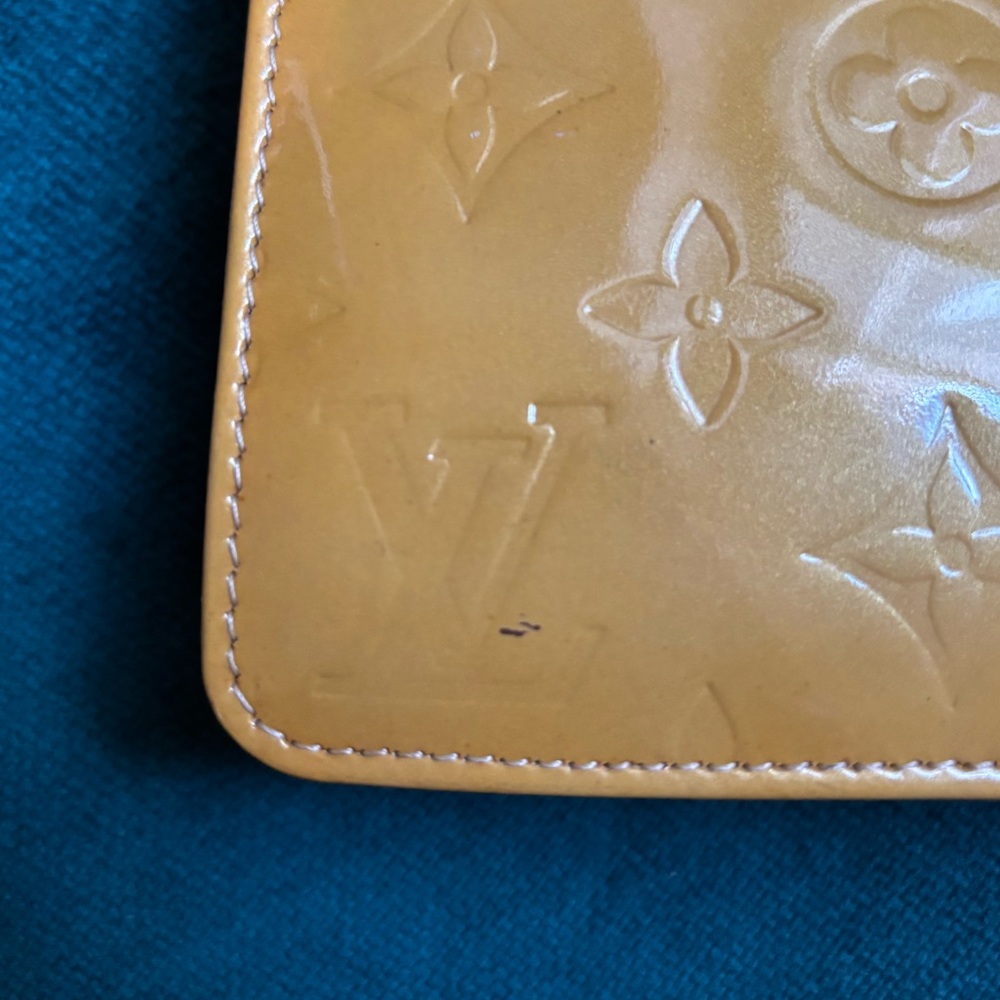 Louis Vuitton Monogram Vernis Lexington Pochette in Yellow - Picture 11 of 12